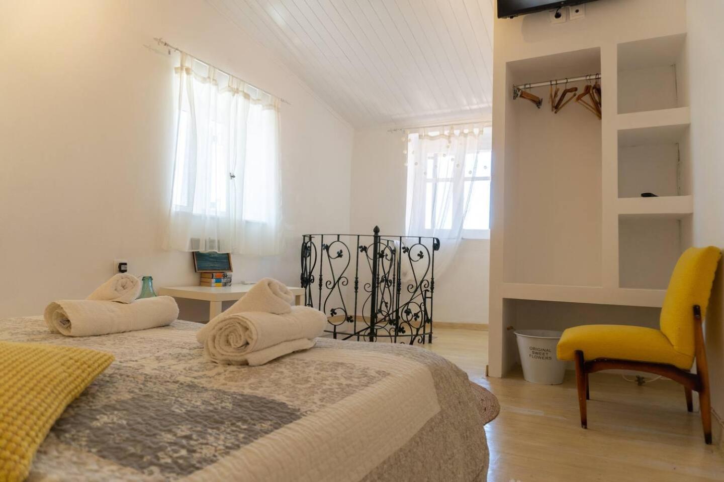 Nina'S Traditional House By Estia Valanio Extérieur photo