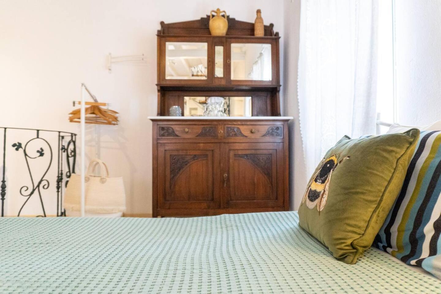 Nina'S Traditional House By Estia Valanio Extérieur photo